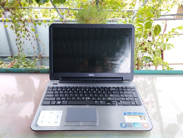 Windowsノート本体 DELL Inspiron 5521 i5 3337U 8GB SSD256GB DELL Inspiron 5521 i5 3337U 8GB SSD256GB